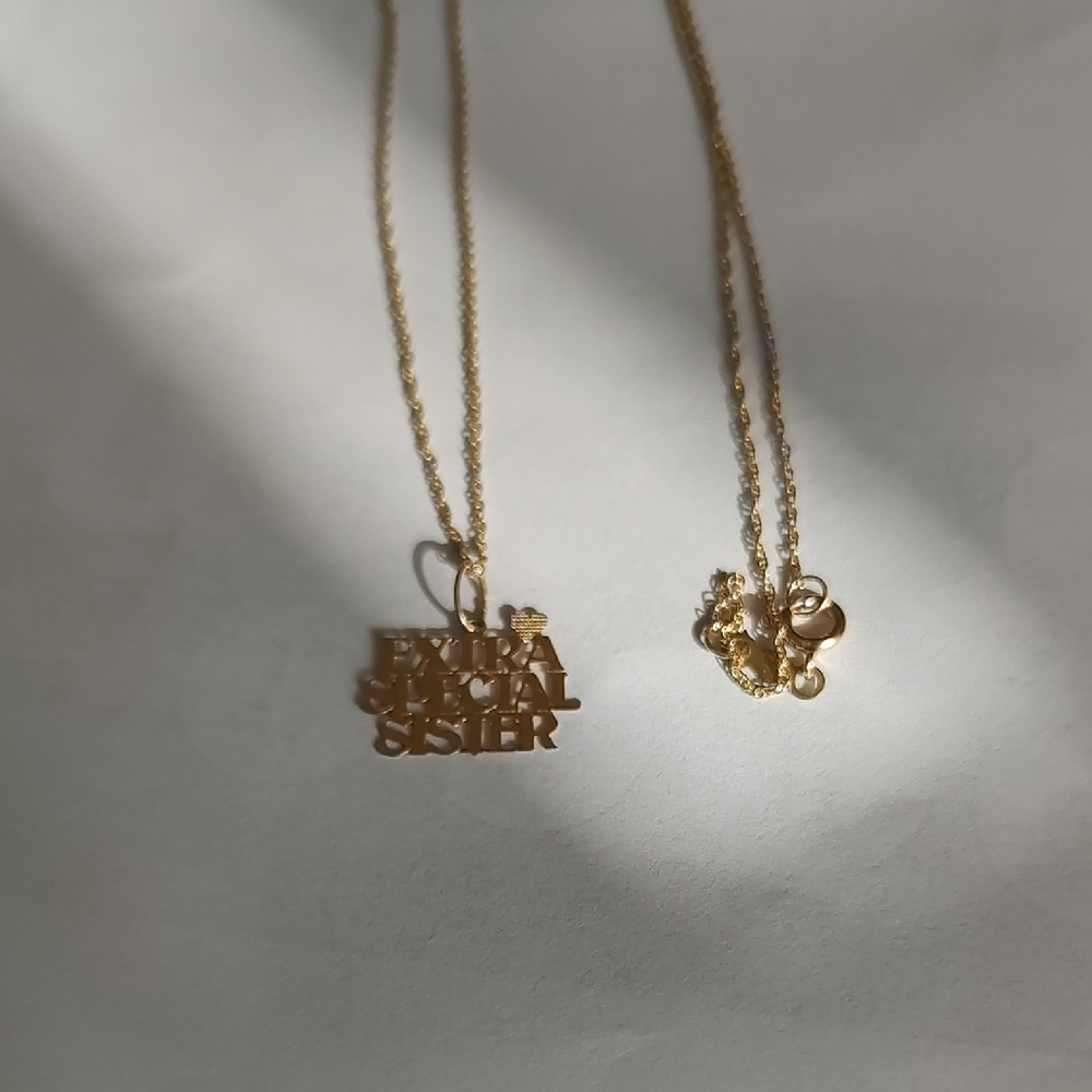 10k Gold 'Extra Special Sister' Pendant Necklace